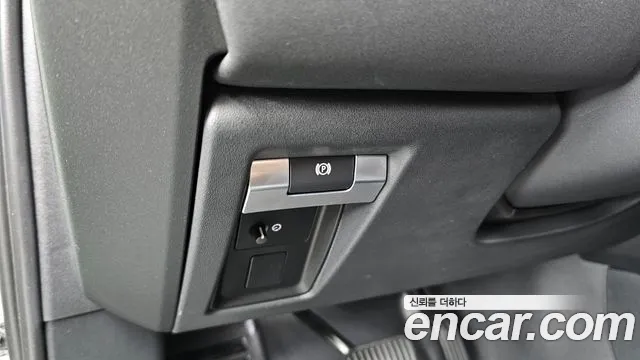 Land Rover Defender — Фото автомобиля 22