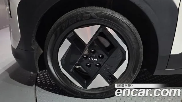 Kia EV3 — Фото автомобиля 4