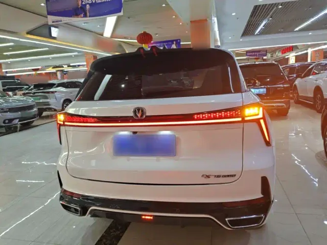 Changan CS75 Plus — Фото автомобиля 5