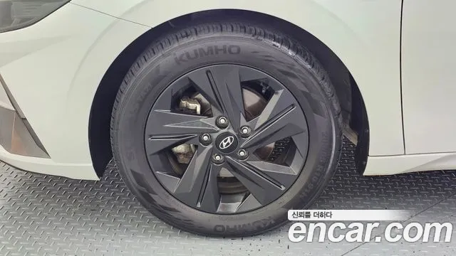 Hyundai AVANTE Avante (CN7) — Фото автомобиля 5