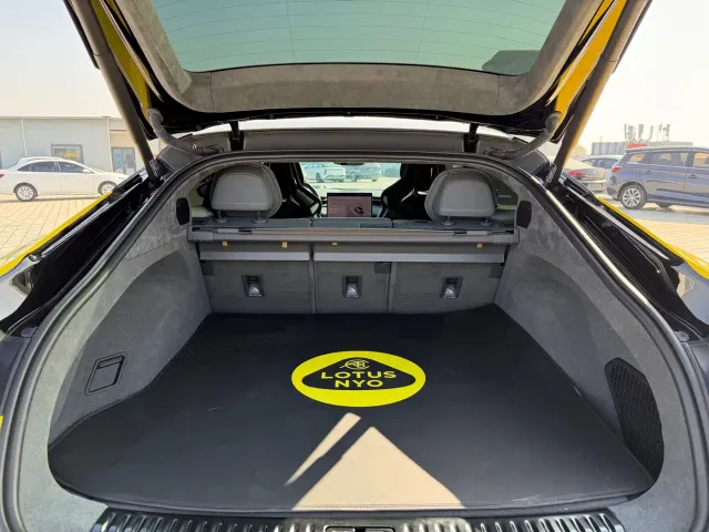 Lotus Emeya — Фото автомобиля 15