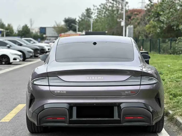 Xiaomi SU7 — Фото автомобиля 14