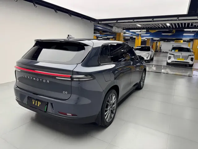 Leapmotor C10 — Фото автомобиля 14