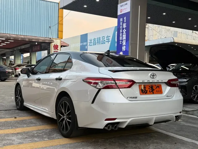 Toyota Camry — Фото автомобиля 5