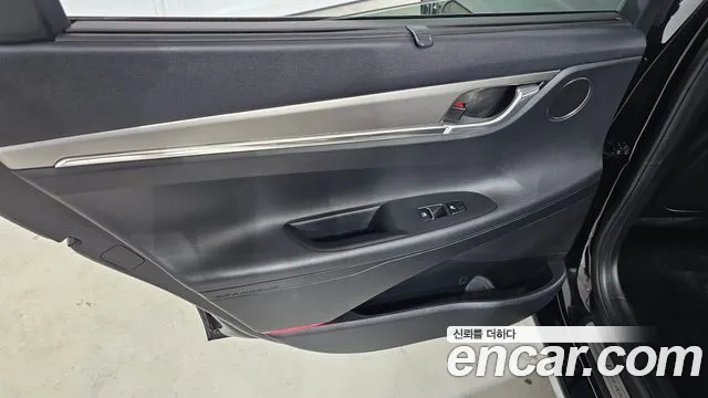 Hyundai Grandeur Grandeur (New) Hybrid — Фото автомобиля 14