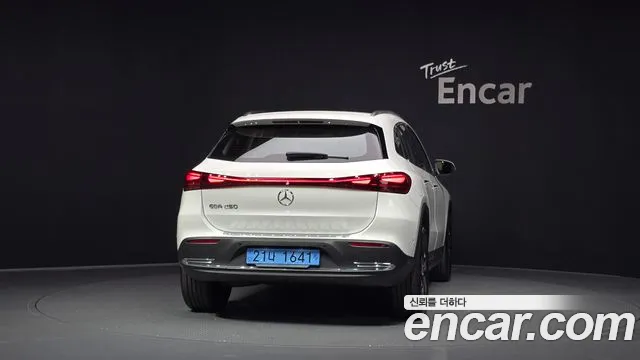 Mercedes-Benz EQA — Фото автомобиля 3
