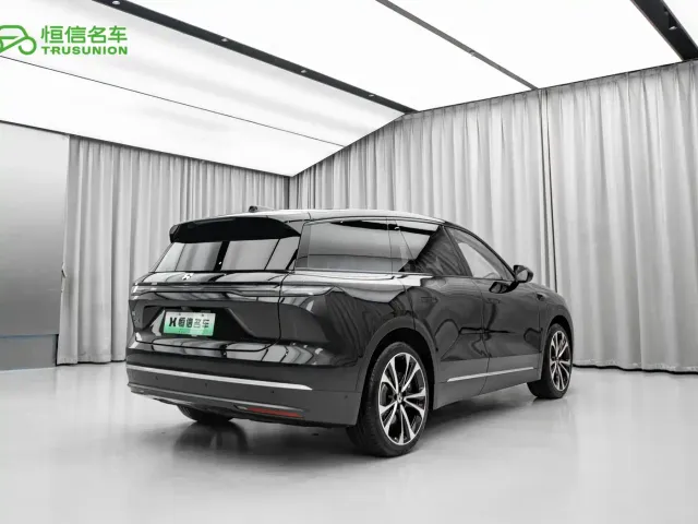 Nio ES8 — Фото автомобиля 3