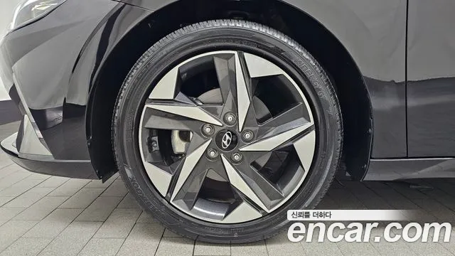 Hyundai AVANTE Avante (CN7) — Фото автомобиля 5