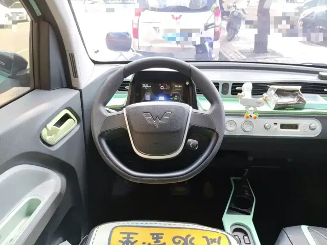 Wuling Hongguang Mini EV — Фото автомобиля 13