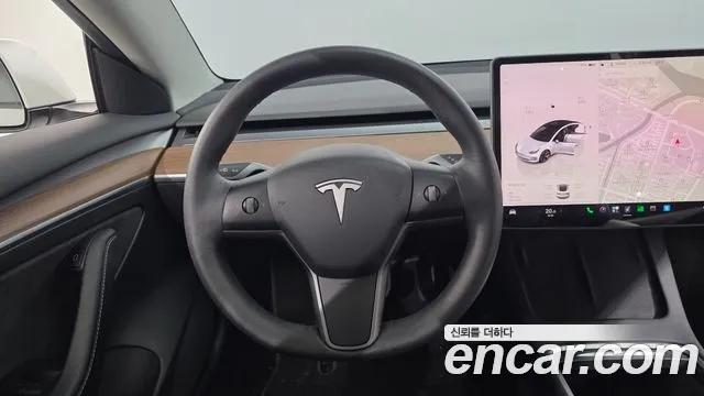 Tesla Model 3 — Фото автомобиля 13