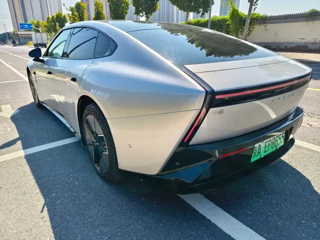 Xpeng P7 — Фото автомобиля 7