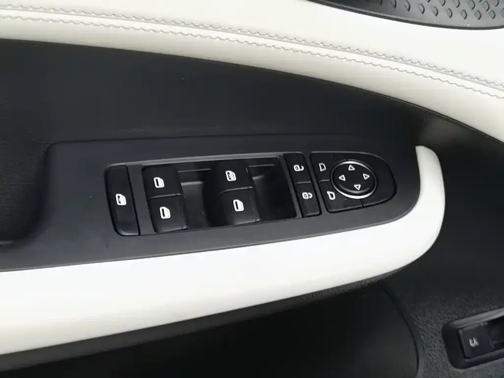 BYD Hai Bao 05 DM-i 2025 DM-i Smart Drive Edition 55KM Luxury — Фото автомобиля 9