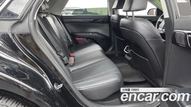 Hyundai Grandeur — Фото автомобиля 12