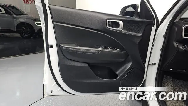 Hyundai Venue — Фото автомобиля 13