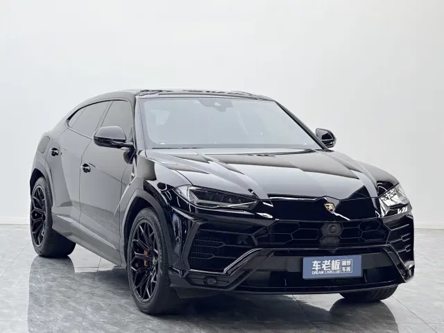 Lamborghini Urus — Фото автомобиля 3