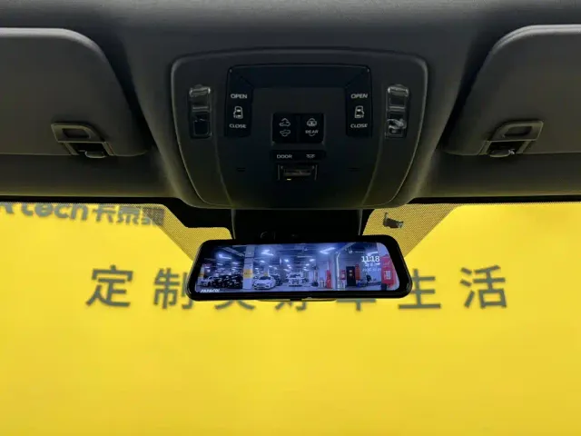 Toyota Granvia — Фото автомобиля 22