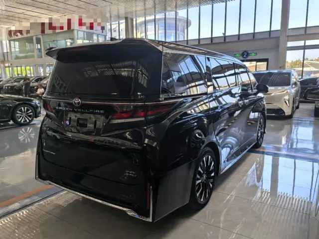 Toyota Vellfire — Фото автомобиля 6