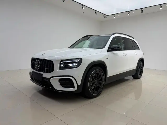 Фотография автомобиля — Mercedes-Benz GLB AMG