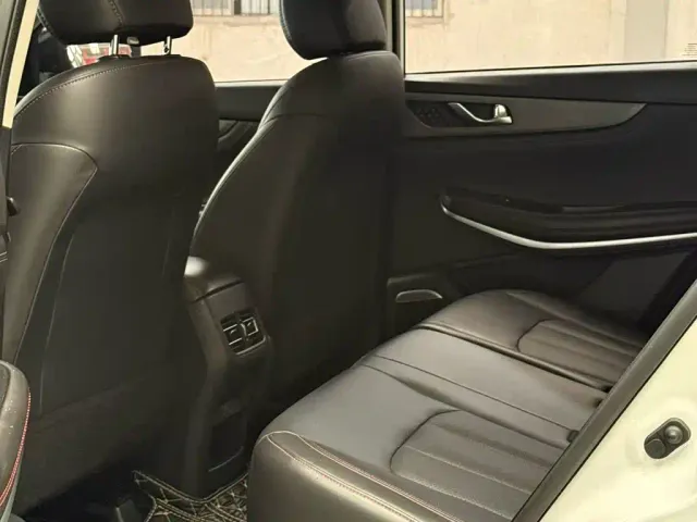 Changan CS75 — Фото автомобиля 16