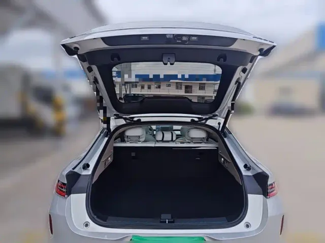 Changan Qiyuan A06 — Фото автомобиля 15