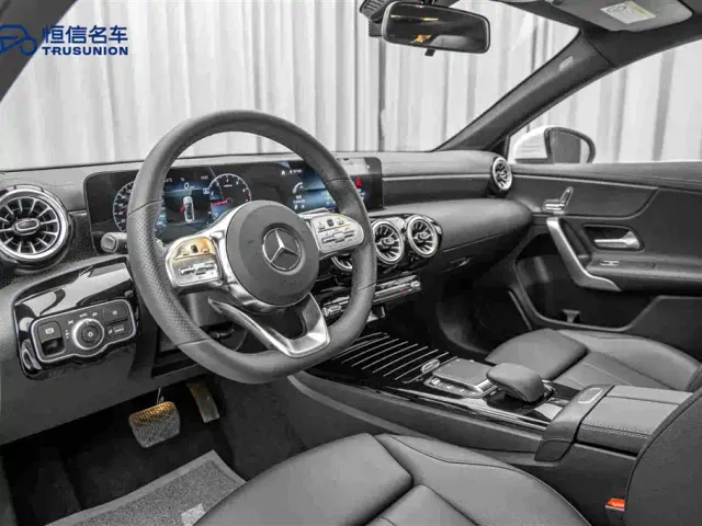 Mercedes-Benz A-Class — Фото автомобиля 12