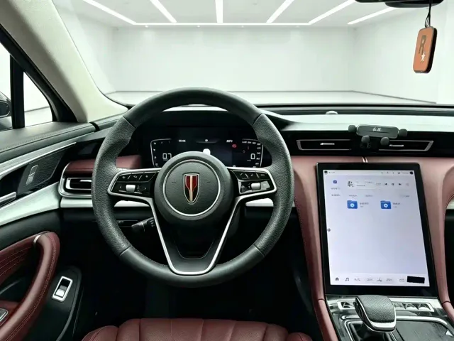 Hongqi H5 — Фото автомобиля 5