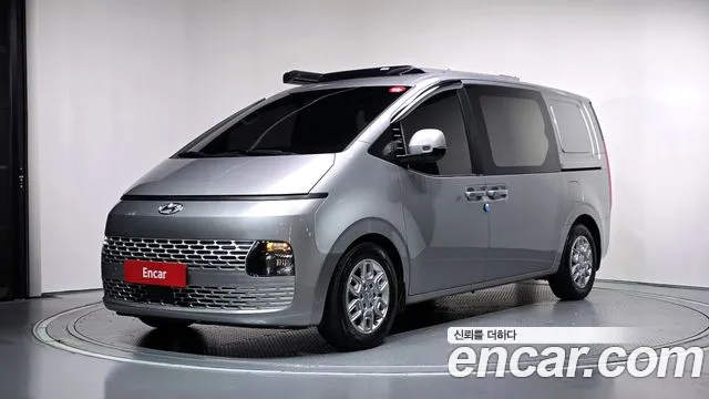 Фотография автомобиля — Hyundai Staria