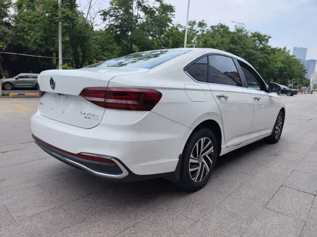 Volkswagen Lavida — Фото автомобиля 20