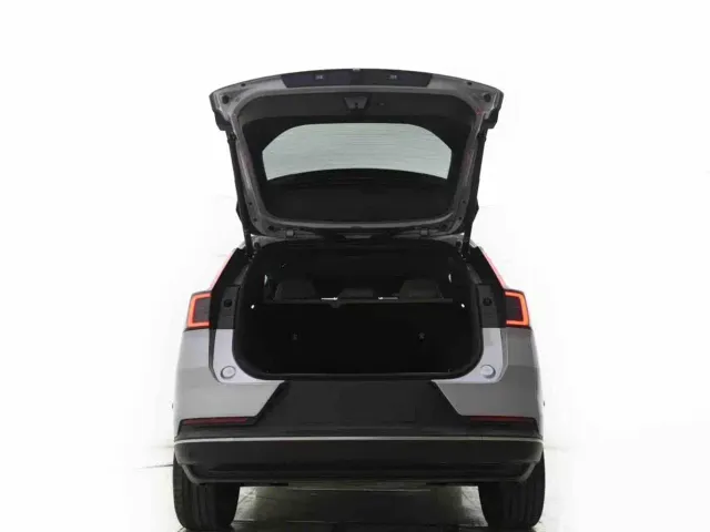 Volvo Volvo XC70 Plug-in Hybrid 2025 Standard — Фото автомобиля 7
