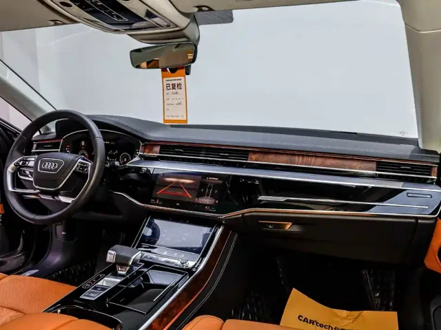 Audi A8 — Фото автомобиля 12