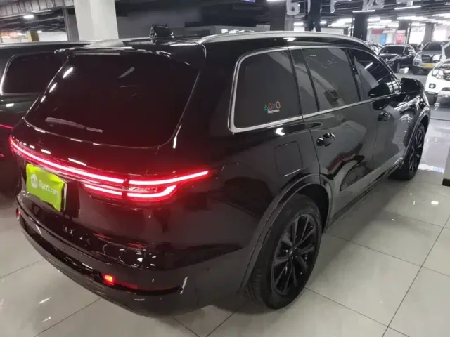 Li Auto ONE — Фото автомобиля 6