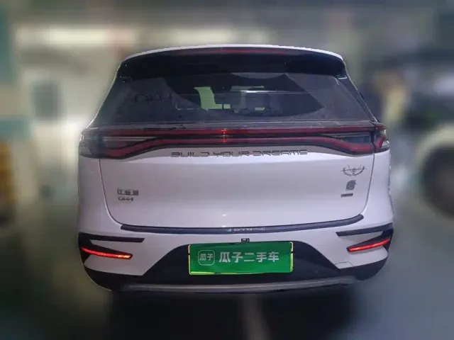 BYD Tang — Фото автомобиля 3