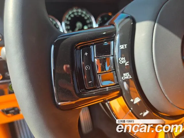 Rolls-Royce Cullinan — Фото автомобиля 11