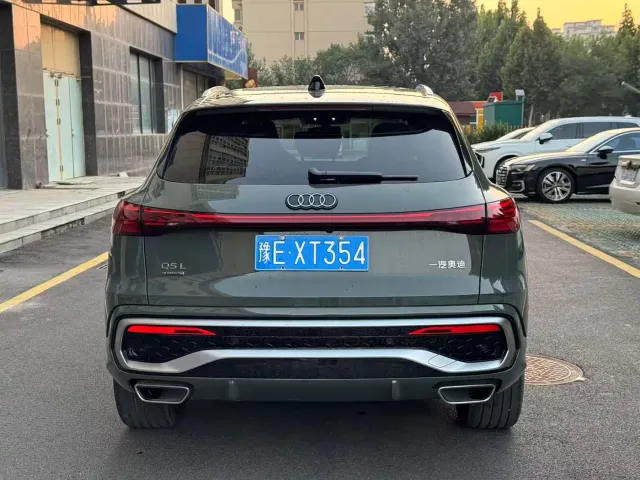 Audi Q5L — Фото автомобиля 5