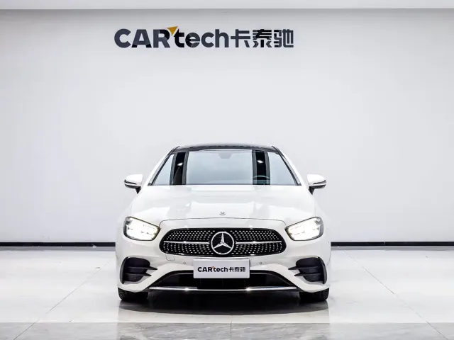 Mercedes-Benz E-Class — Фото автомобиля 5