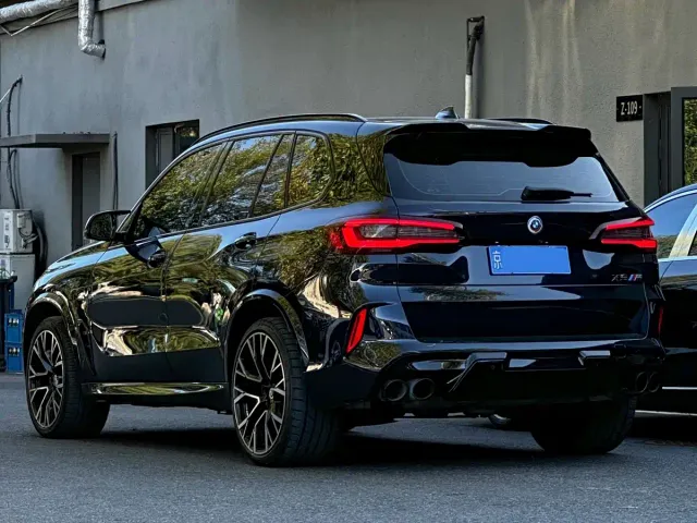 BMW X5 M — Фото автомобиля 12