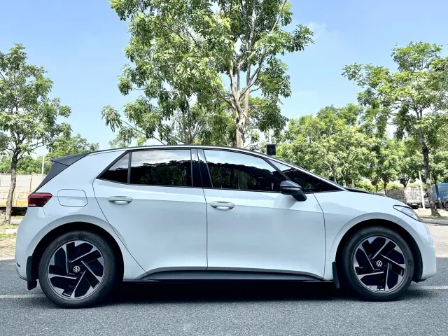 Volkswagen ID.3 — Фото автомобиля 4
