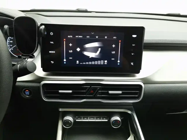 Geely Binyue — Фото автомобиля 12