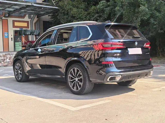 BMW X5 — Фото автомобиля 16