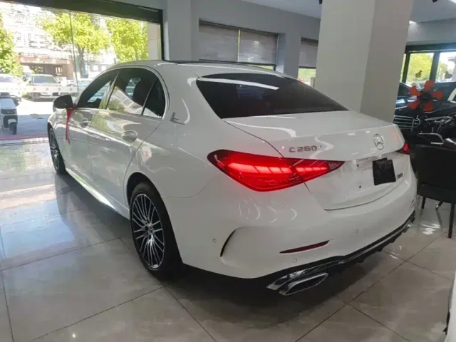 Mercedes-Benz C-Class — Фото автомобиля 4