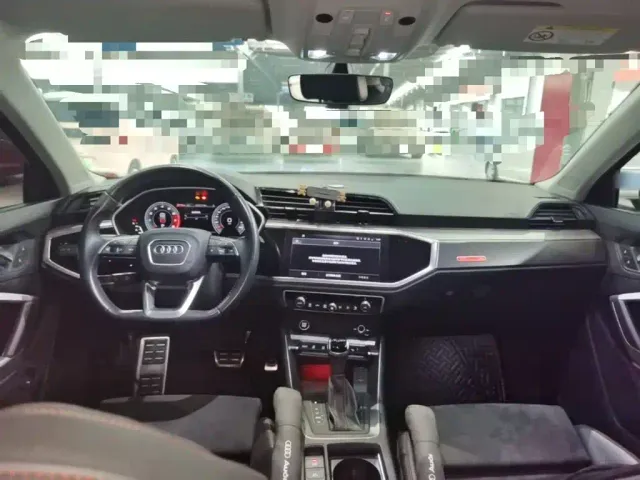 Audi Q3 — Фото автомобиля 9