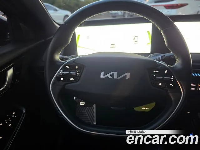 Kia EV6 — Фото автомобиля 15