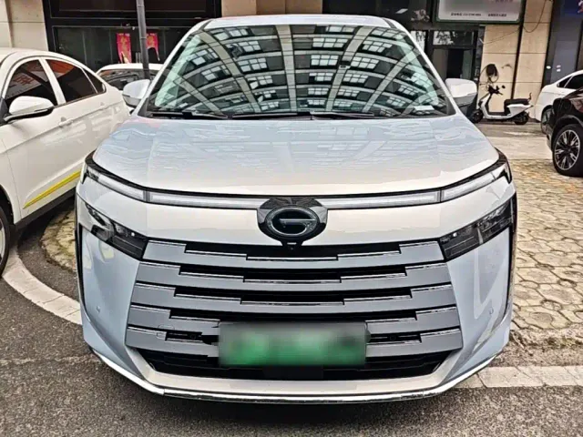 GAC Trumpchi E8 — Фото автомобиля 2