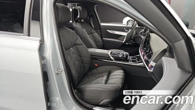 BMW 7-Series 7 серия (G70) 740i xDrive M Sport — Фото автомобиля 11