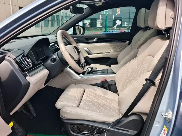 BYD Tang — Фото автомобиля 4