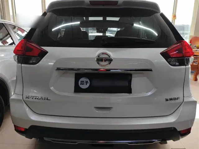 Nissan X-Trail — Фото автомобиля 5