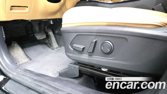 Kia Sorento Sorento 4-е поколение Дизель 2.2 2WD — Фото автомобиля 28