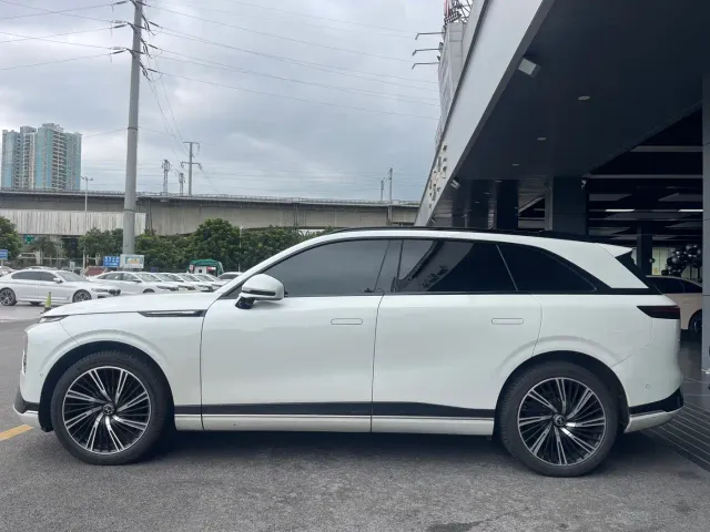 Xpeng G9 — Фото автомобиля 3
