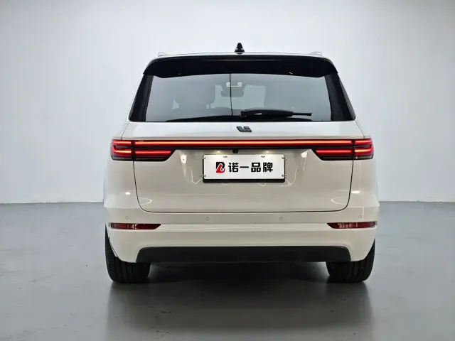 Li Auto ONE — Фото автомобиля 6