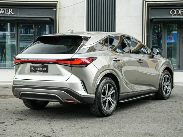 Lexus RX — Фото автомобиля 4